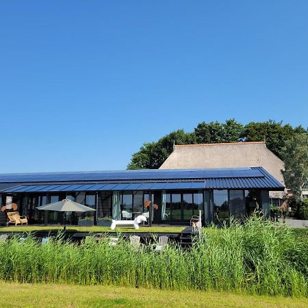 Bed and Breakfast Hippe Schuur Tytsjerk Exterior foto