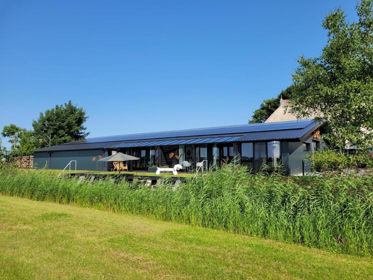 Bed and Breakfast Hippe Schuur Tytsjerk Exterior foto