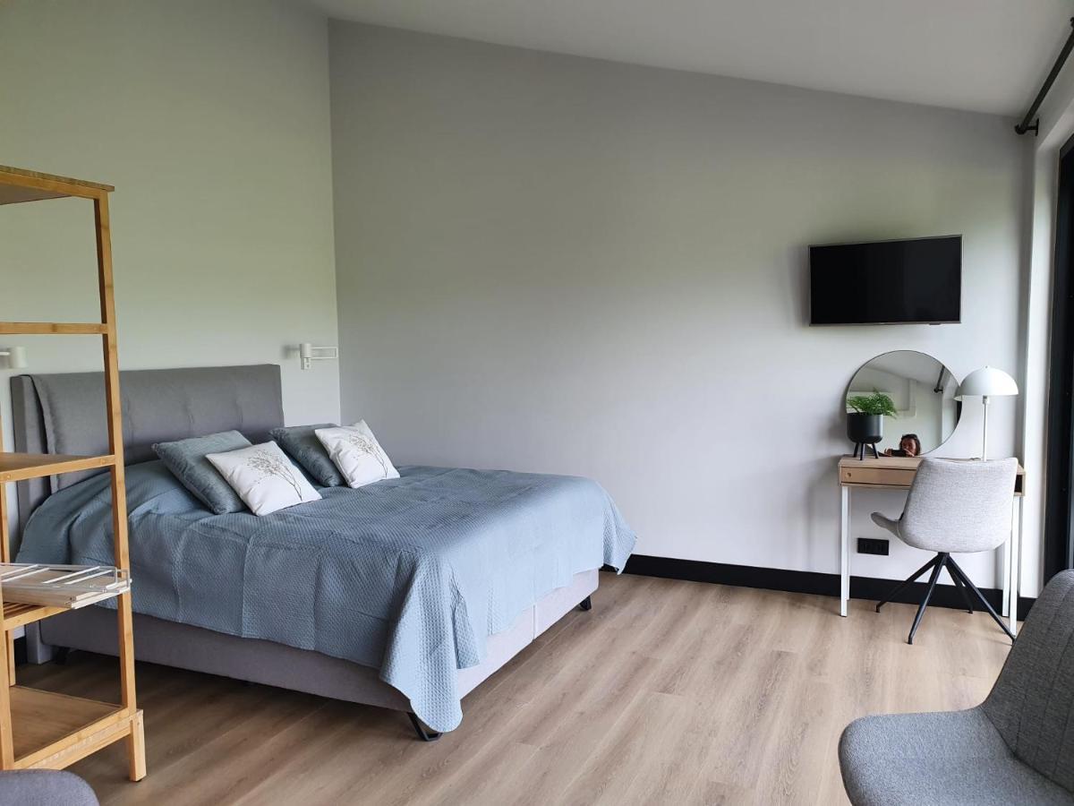 Bed and Breakfast Hippe Schuur Tytsjerk Exterior foto