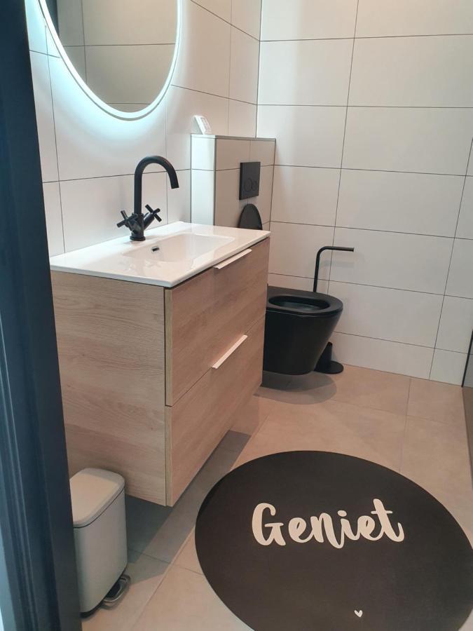 Bed and Breakfast Hippe Schuur Tytsjerk Exterior foto